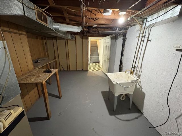 1510 S River Park Drive, Inkster, MI 48141