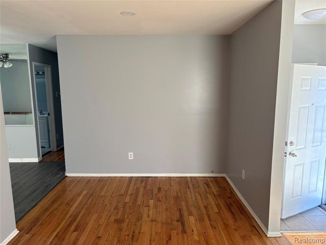 1510 S River Park Drive, Inkster, MI 48141