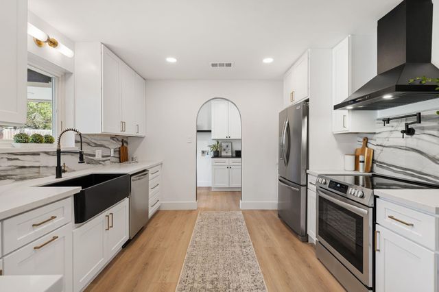 6902 Stoney River Drive, Spring, TX 77379