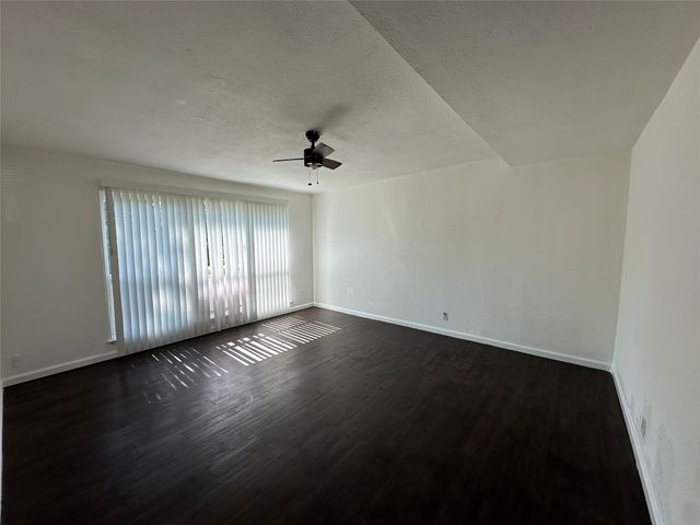 4612 Emerson Street, Fort Worth, TX 76119