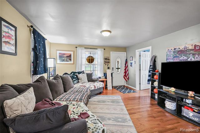 12115 Canal Road, Sterling Heights, MI 48313