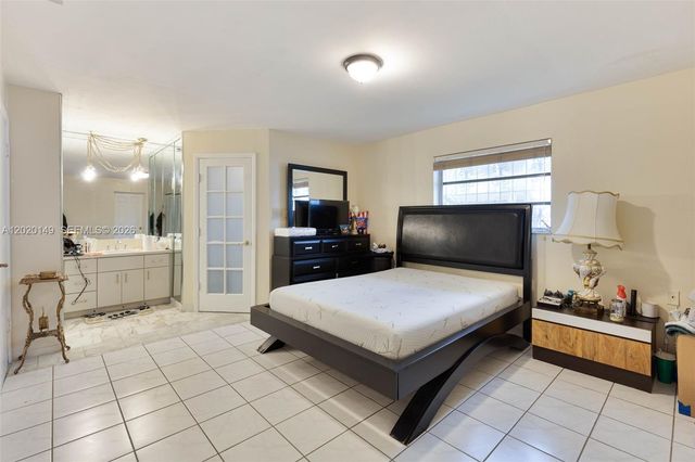 320 NW 61st Avenue, Miami, FL 33126