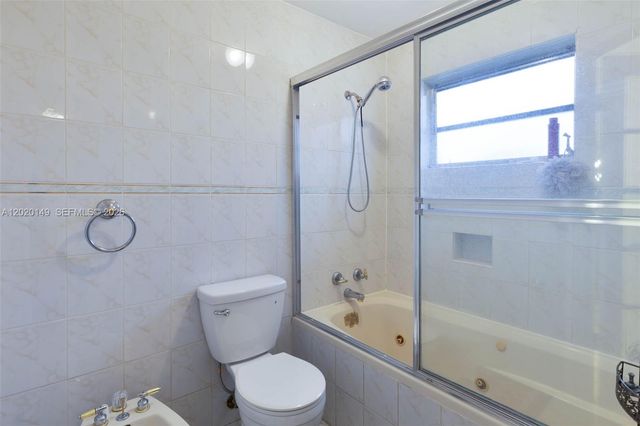320 NW 61st Avenue, Miami, FL 33126
