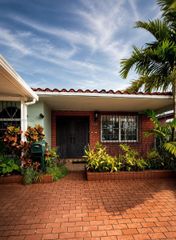 320 NW 61st Avenue, Miami, FL 33126