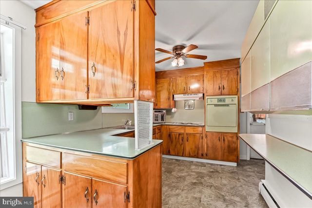 566 STATE ST, Mertztown, PA 19539