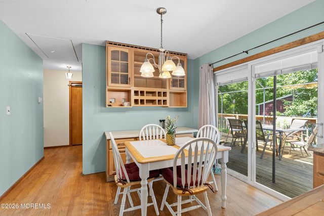 8 Riccis Drive, Jackson, NJ 08527