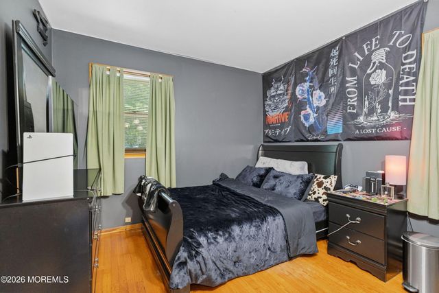 8 Riccis Drive, Jackson, NJ 08527