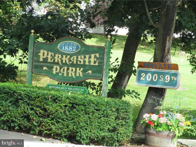 429 S 9TH ST, Perkasie, PA 18944