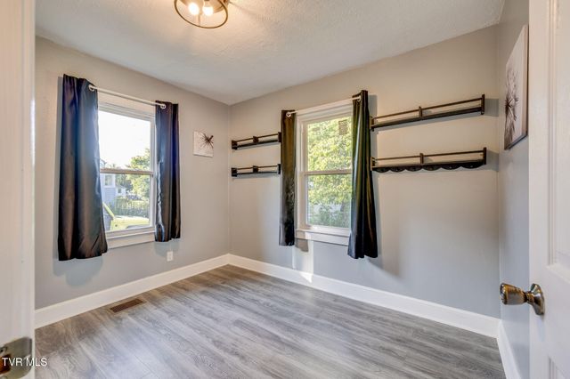 325 Cannon Street, Kingsport, TN 37664