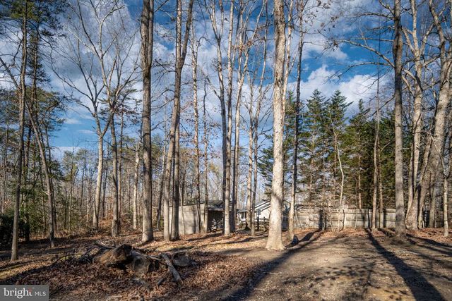 435 HALLS STORE RD, Mineral, VA 23117