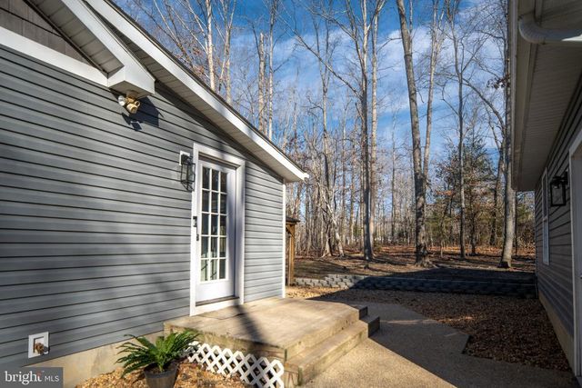 435 HALLS STORE RD, Mineral, VA 23117