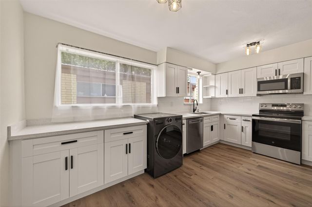7714 Renwick Drive M67, Houston, TX 77081