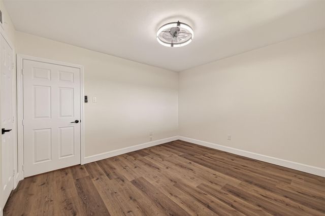 7714 Renwick Drive M67, Houston, TX 77081