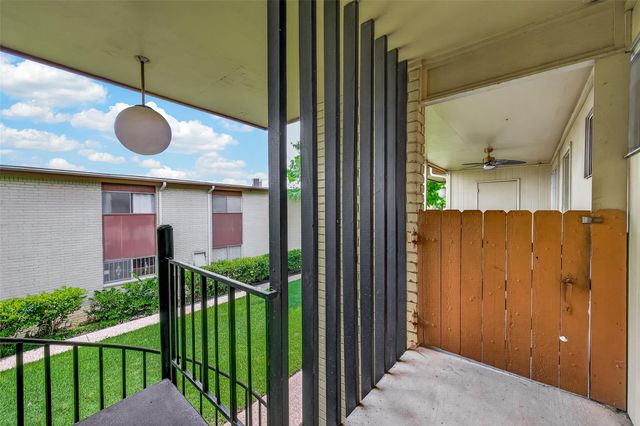 7714 Renwick Drive M67, Houston, TX 77081