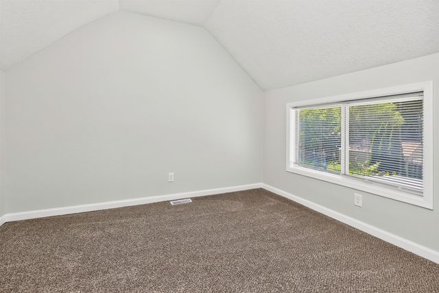 3315 1st Street, Des Moines, IA 50313
