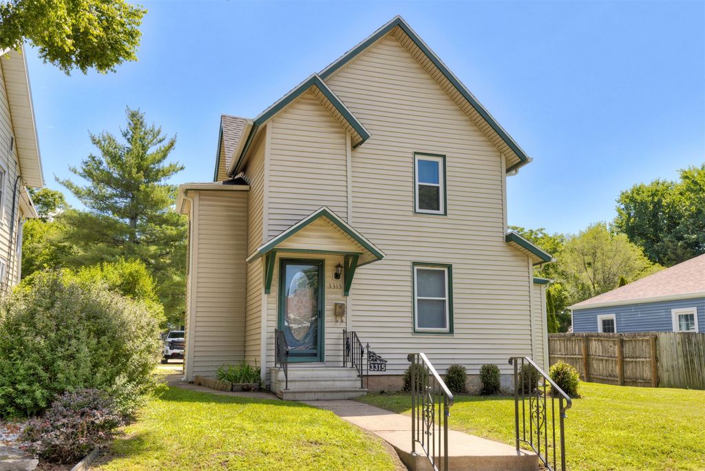 3315 1st Street, Des Moines, IA 50313