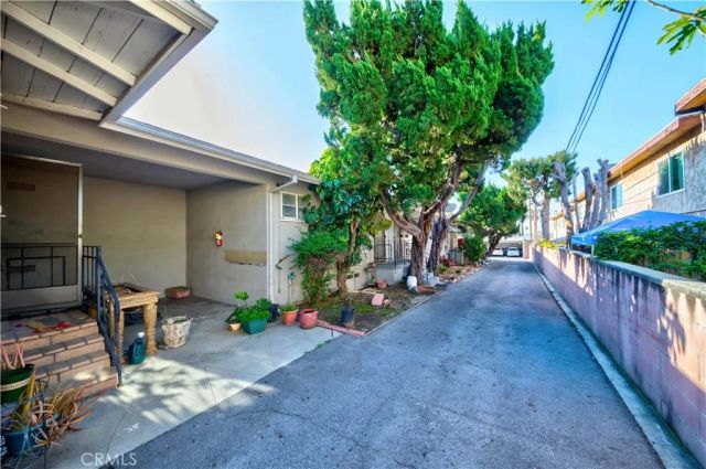 522 W Linwood Avenue, Monrovia, CA 91016