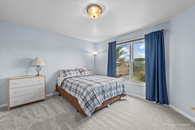 1820 Crofton Drive, Algonquin, IL 60102