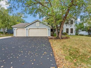 1820 Crofton Drive, Algonquin, IL 60102