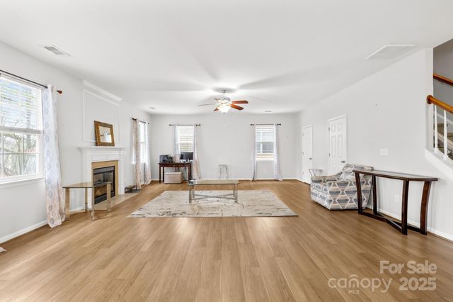 4124 Houldsworth Drive, Charlotte, NC 28213