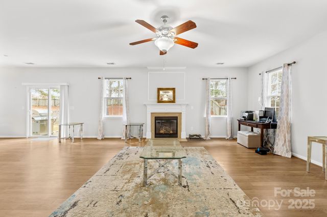 4124 Houldsworth Drive, Charlotte, NC 28213