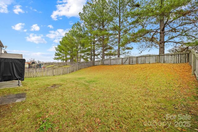 4124 Houldsworth Drive, Charlotte, NC 28213