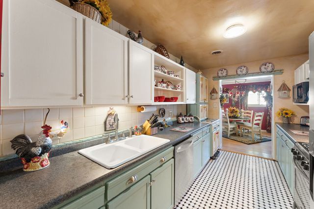 17237 Greenbay Avenue, Lansing, IL 60438