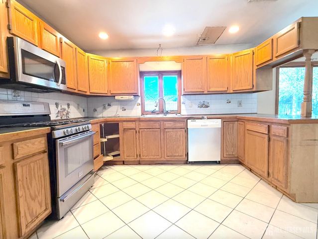 4 Forrestal Road, South Brunswick, NJ 08824