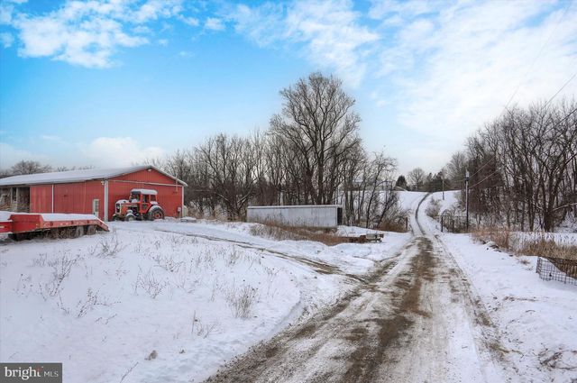 399 WINDY HILL RD, Liverpool, PA 17045