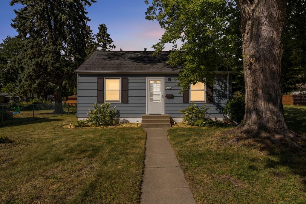 1923 44th Avenue NE, Columbia Heights, MN 55421 — exterior