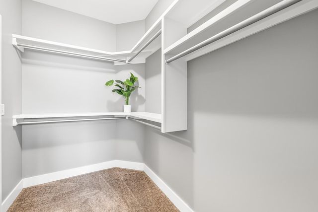 2511 N Ridgehurst, Wichita, KS 67228
