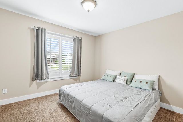 2511 N Ridgehurst, Wichita, KS 67228