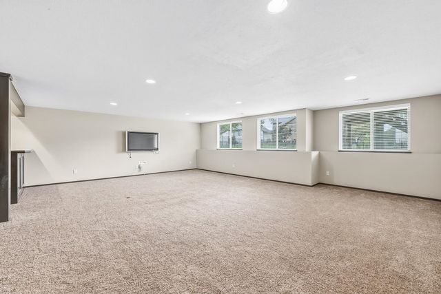 2511 N Ridgehurst, Wichita, KS 67228