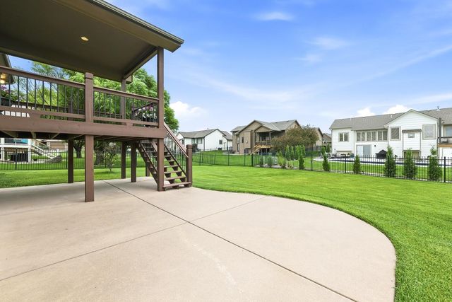 2511 N Ridgehurst, Wichita, KS 67228