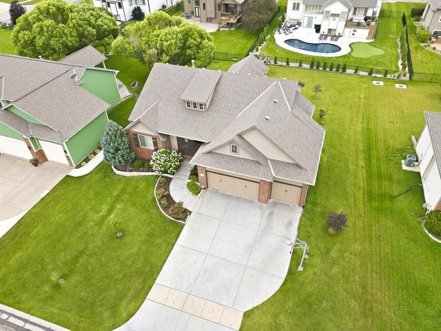 2511 N Ridgehurst, Wichita, KS 67228