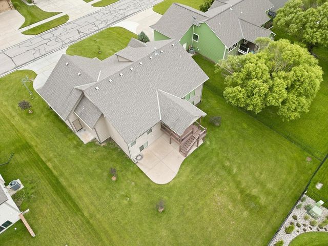 2511 N Ridgehurst, Wichita, KS 67228