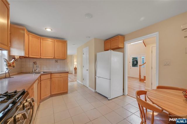 165 Mohawk Drive, River Edge, NJ 07661