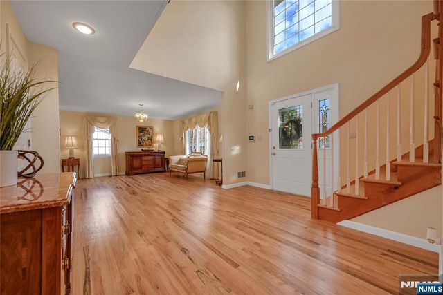 165 Mohawk Drive, River Edge, NJ 07661