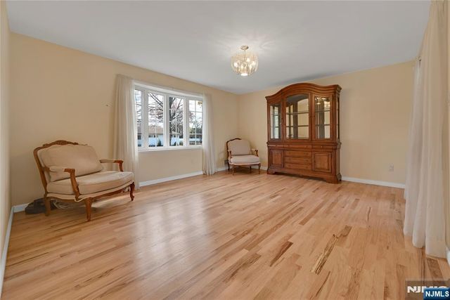 165 Mohawk Drive, River Edge, NJ 07661