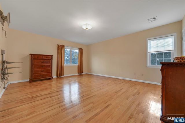 165 Mohawk Drive, River Edge, NJ 07661