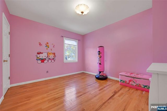 165 Mohawk Drive, River Edge, NJ 07661