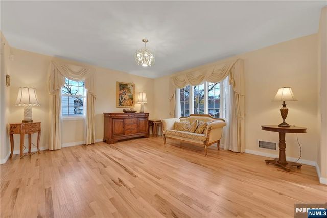 165 Mohawk Drive, River Edge, NJ 07661