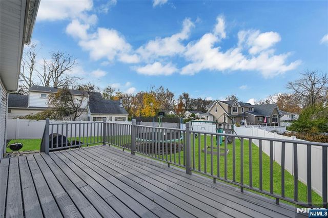 165 Mohawk Drive, River Edge, NJ 07661