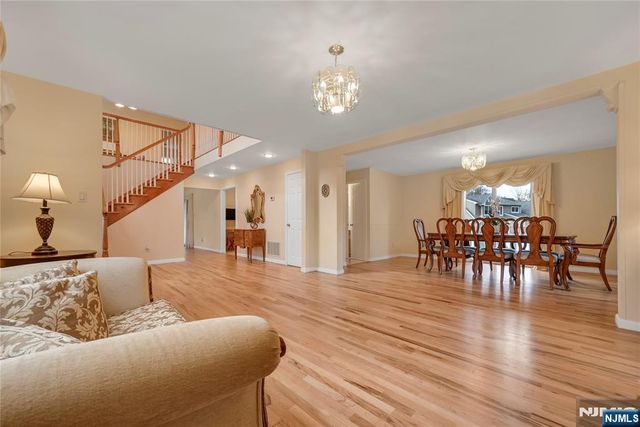 165 Mohawk Drive, River Edge, NJ 07661