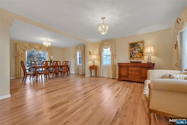 165 Mohawk Drive, River Edge, NJ 07661