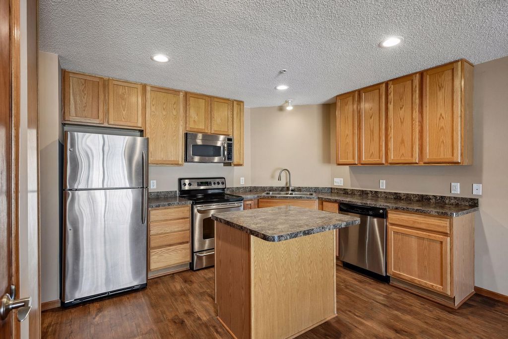 17628 69th Place N, Maple Grove, MN 55311 — photo 2