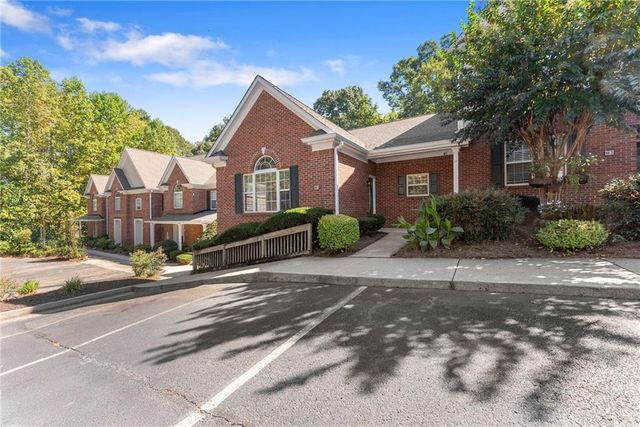 2075 Pine Tree Drive B1, Buford, GA 30518