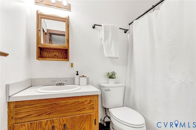 18207 Old Ridge Rd, Montpelier, VA 23192