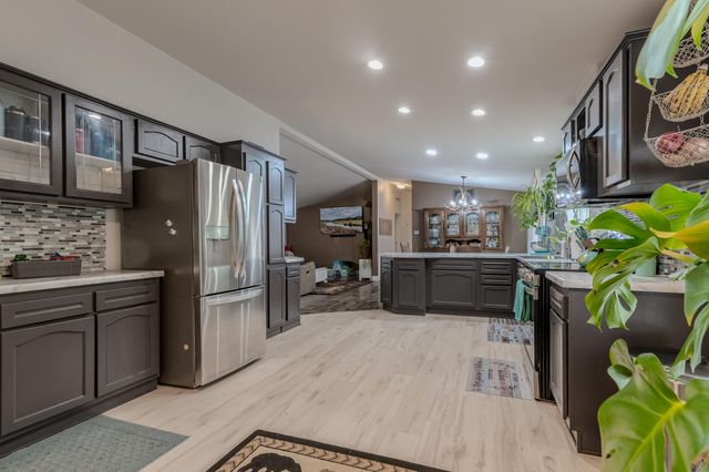 71 Cora Drive, Shady Cove, OR 97539