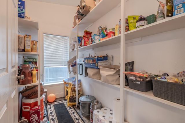 71 Cora Drive, Shady Cove, OR 97539